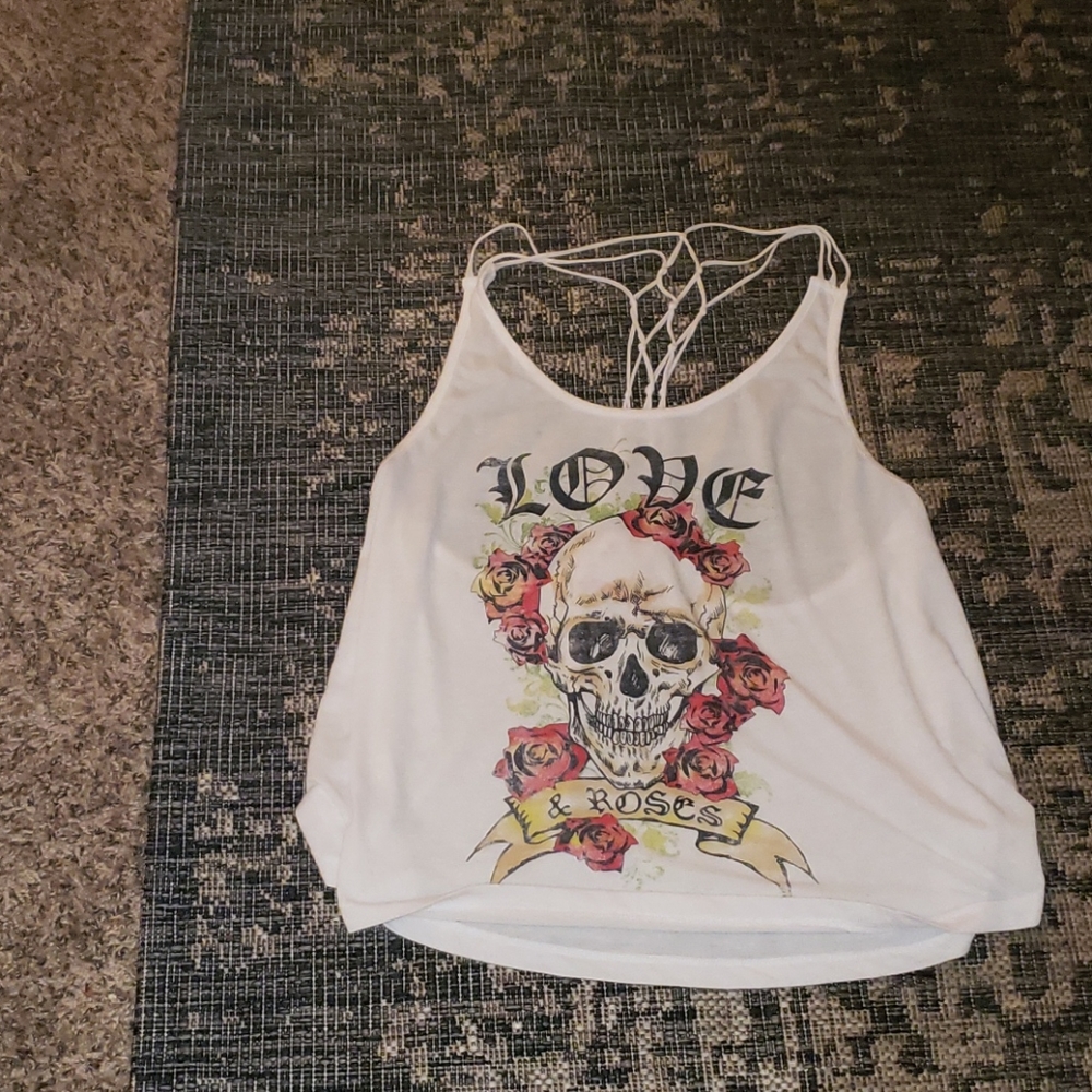 skull and roses 🌹 💀 tank